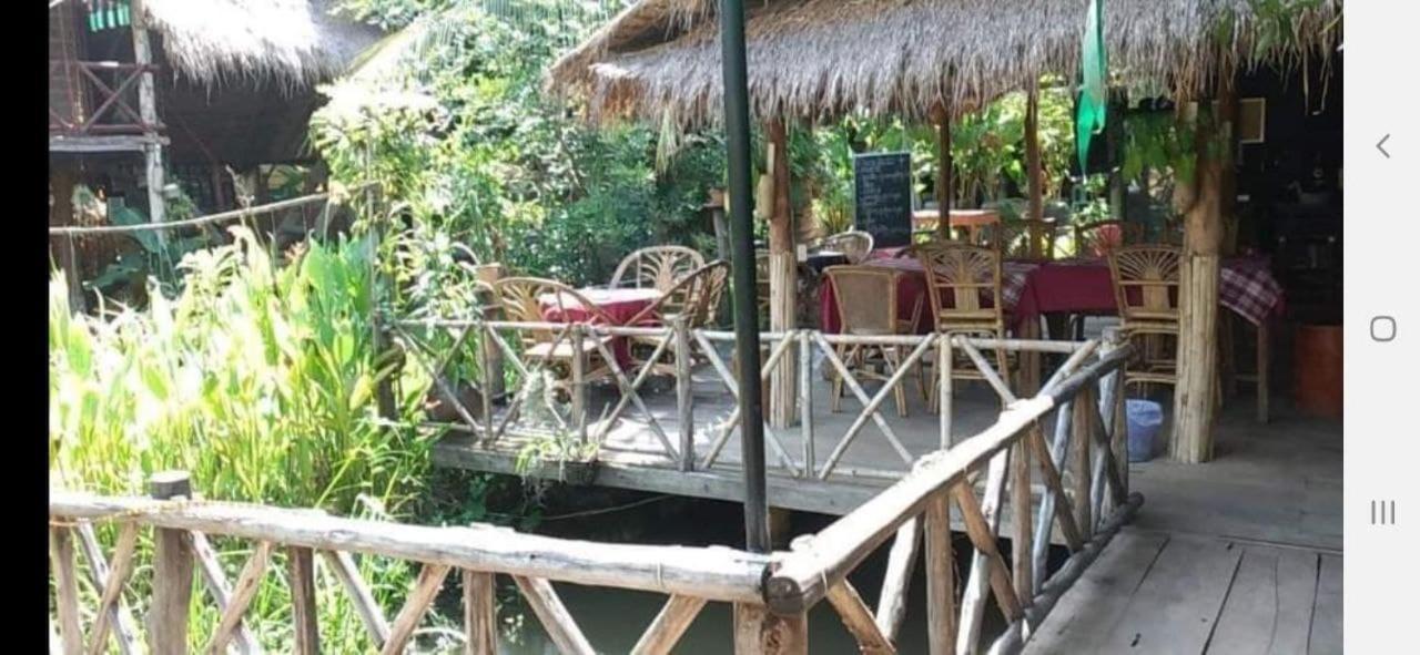 About Sarin Homestay Battambang Exteriör bild