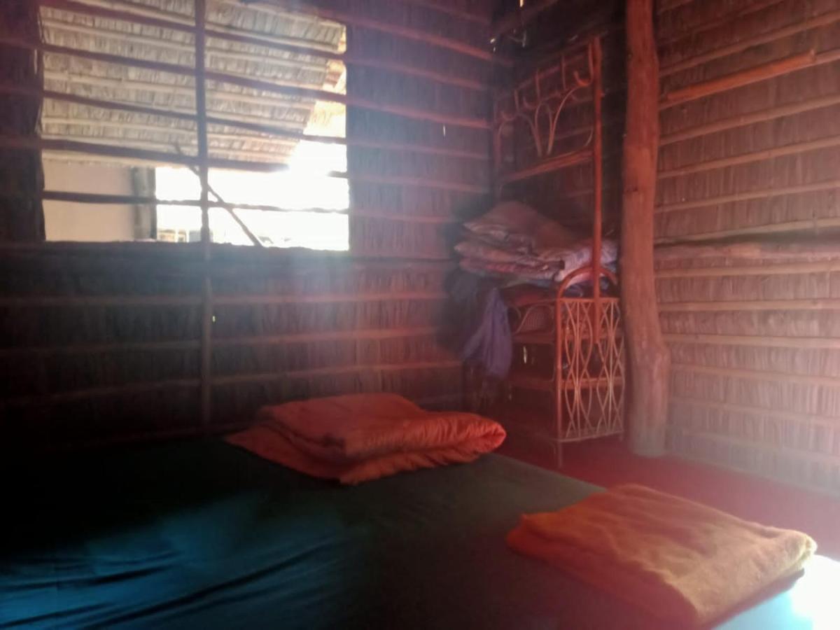 About Sarin Homestay Battambang Exteriör bild