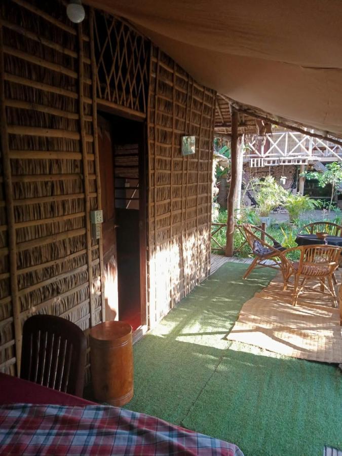 About Sarin Homestay Battambang Exteriör bild